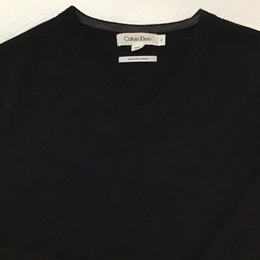 Calvin Klein Men's Black V-Neck Pullover Sweater